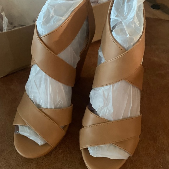 NWOT- Jessica Simpson Wedges - Buff /Nude - Picture 3 of 14